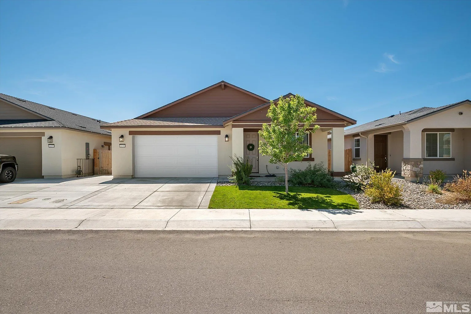 1155 Dapple Dr photo 1