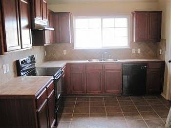4th image of 1009 Coyote Dr