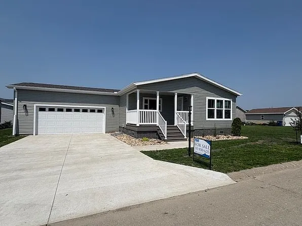 9602 Bishop Dr Unit 33, West Des Moines, IA 50266