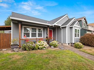 895 SE 43rd Ave, Hillsboro, OR 97123