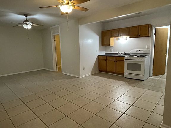 4th image of 2137 N Stave St #Ch1
