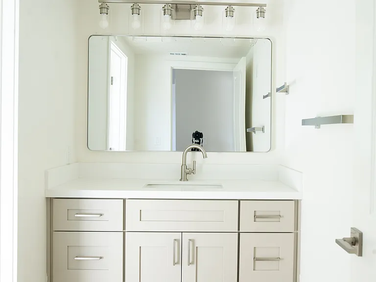 5259 Lexington Ave #2 — Photo 7