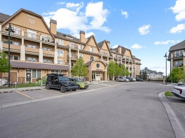 10 E Mahogany Mews SE #203, Calgary, AB T3M 2R1