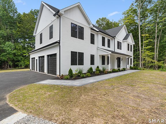 2nd image of 450 Bluff View Drive