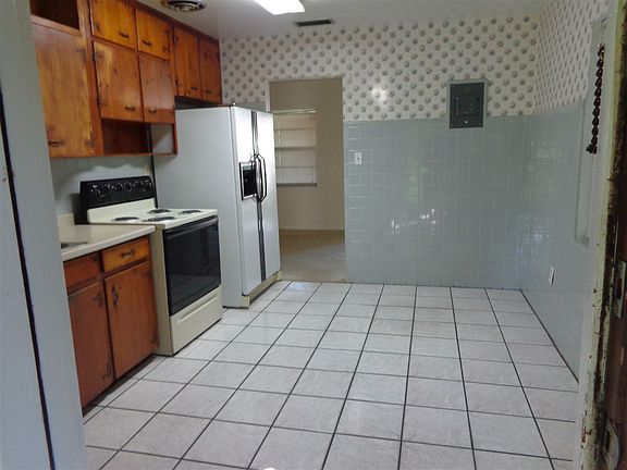 3rd image of 7117 SE 216th Ter