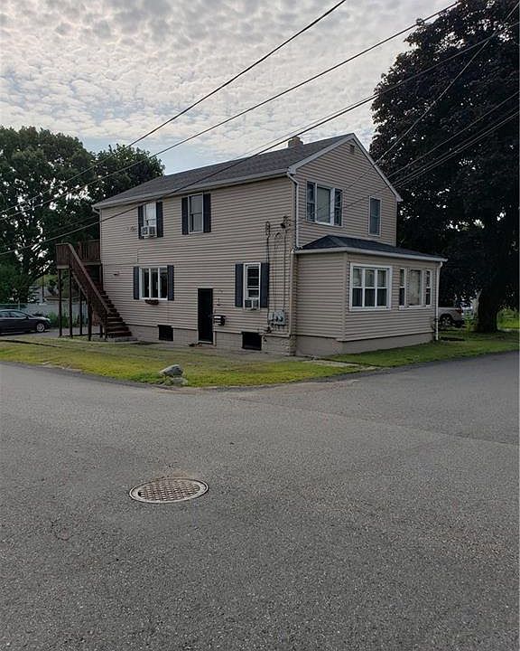 1st image of 35 Malcolm St Fl 1