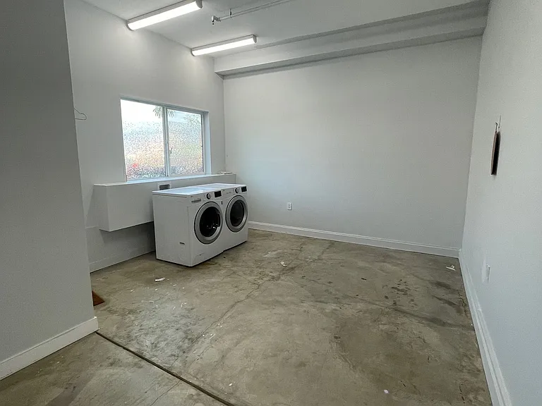 2650 Hauser Blvd — Photo 20