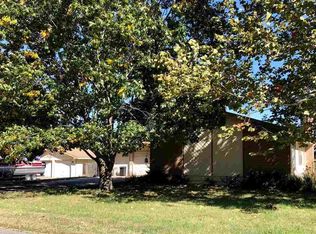 3210 Cathlinda Dr, Winfield, KS 67156