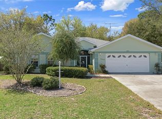 8890 N Amboy Dr, Citrus Springs, FL 34433