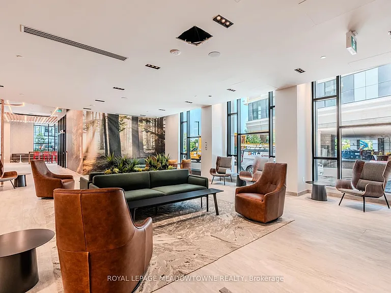 2485 Eglinton Ave W #913 — Photo 21