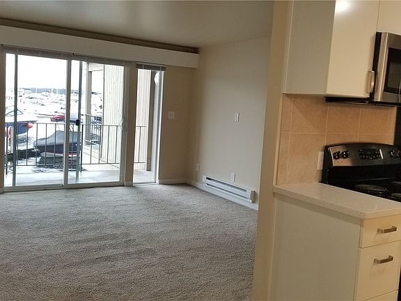 3rd image of 65 Kirkland Ave APT 104