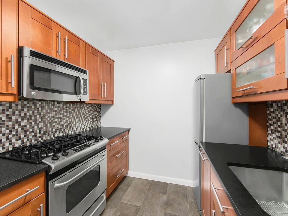 1st image of 205 3rd Ave APT 6F