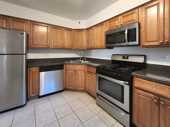 2007 W Touhy Ave #108, Chicago, IL 60645