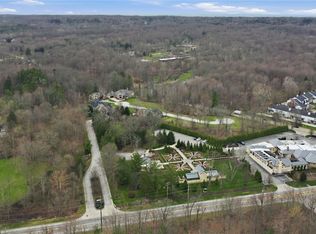 Lancaster Ct, Chagrin Falls, OH