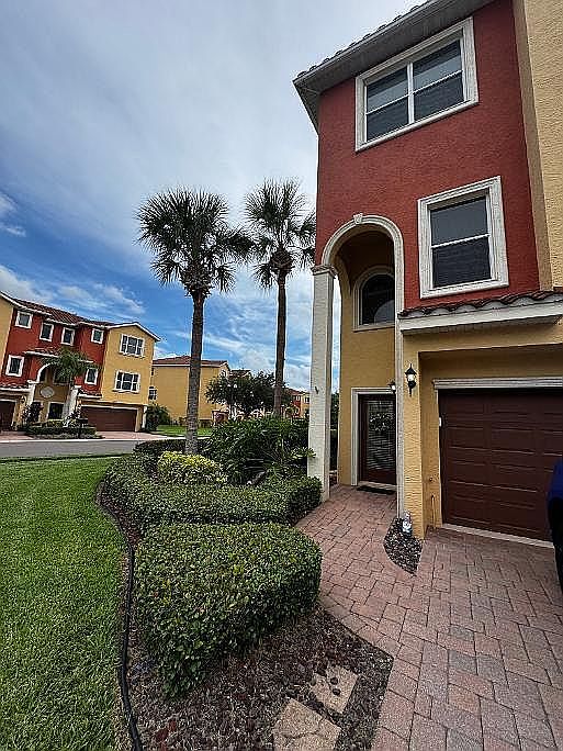 1st image of 1205 3rd Street Cir E