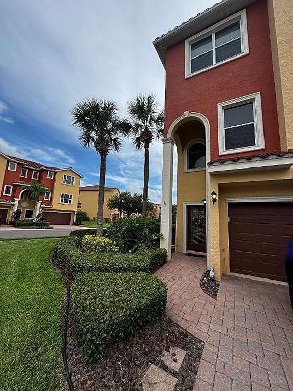 1205 3rd Street Cir E - Property Image
