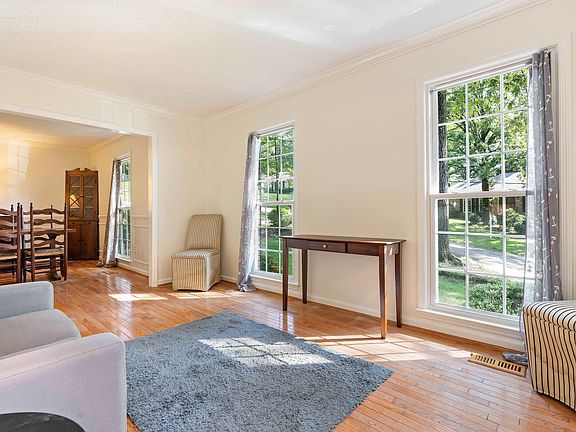 5th image of 3594 Deerfield Dr