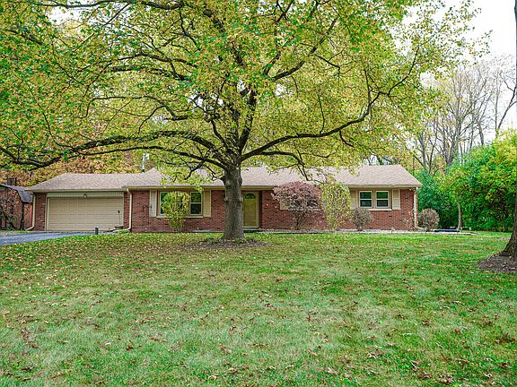 2nd image of 4465 Clover Dr