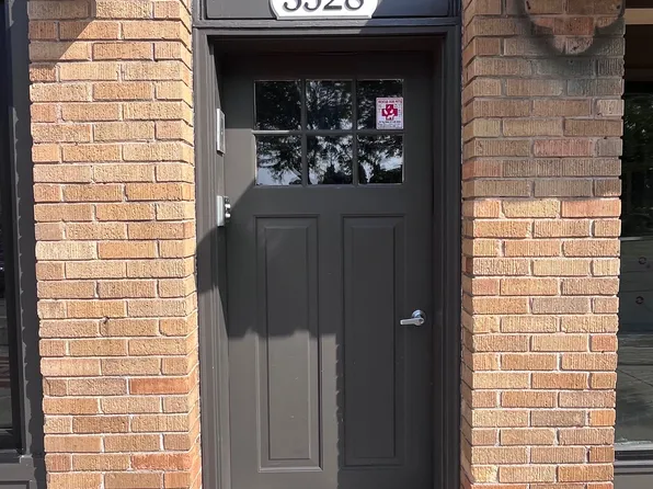 3528 N Oakland Ave #4, Milwaukee, WI 53211