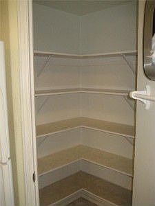 Kitchen pantry
