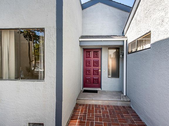 3rd image of 2320 Shelley Ave