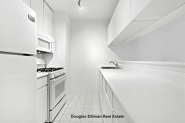Rented by Douglas Elliman | media 4