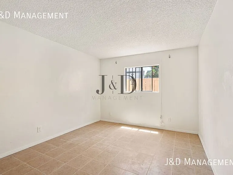 2248 Ocean View Blvd #4 — Photo 10