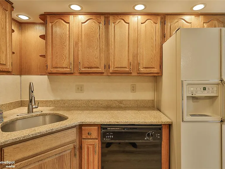4059 Wedgewood Rd — Photo 20