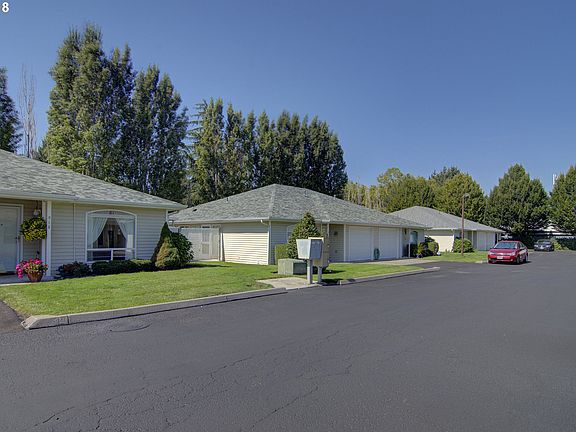 3rd image of 2610 SE 164th Ave