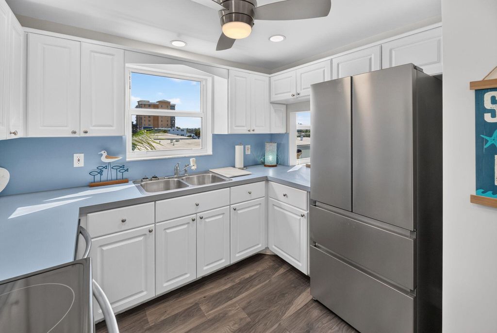 1111 N RIVERSIDE Drive #401, photo 9