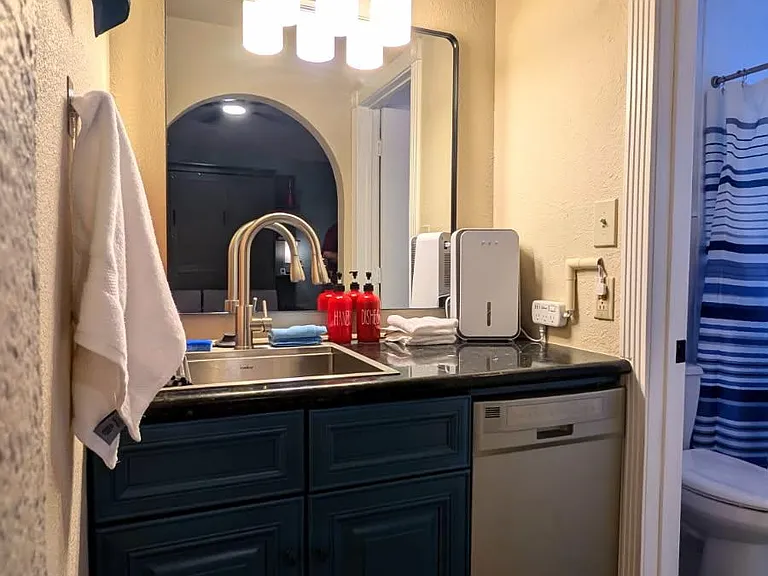 1916 W Jerome Ave #1 — Photo 12