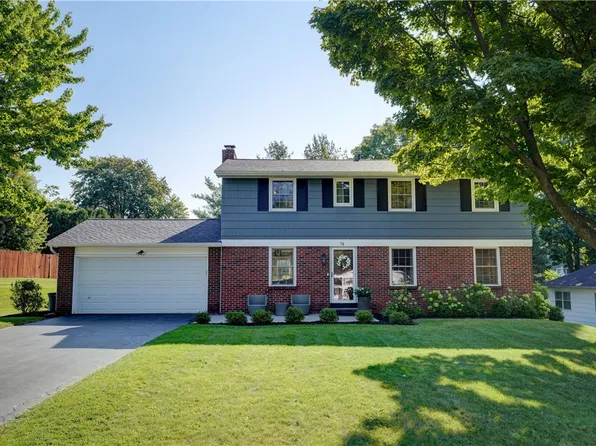 38 Wincanton Dr, Fairport, NY 14450