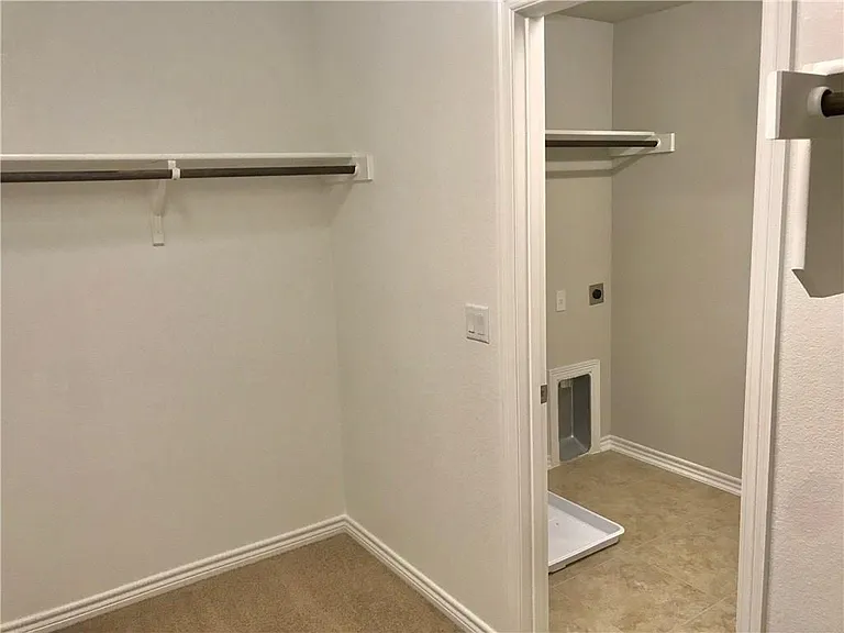 9008 Gage Dr — Photo 17
