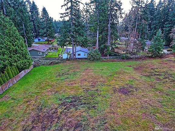 3rd image of 2035 SE Hillwood Ln