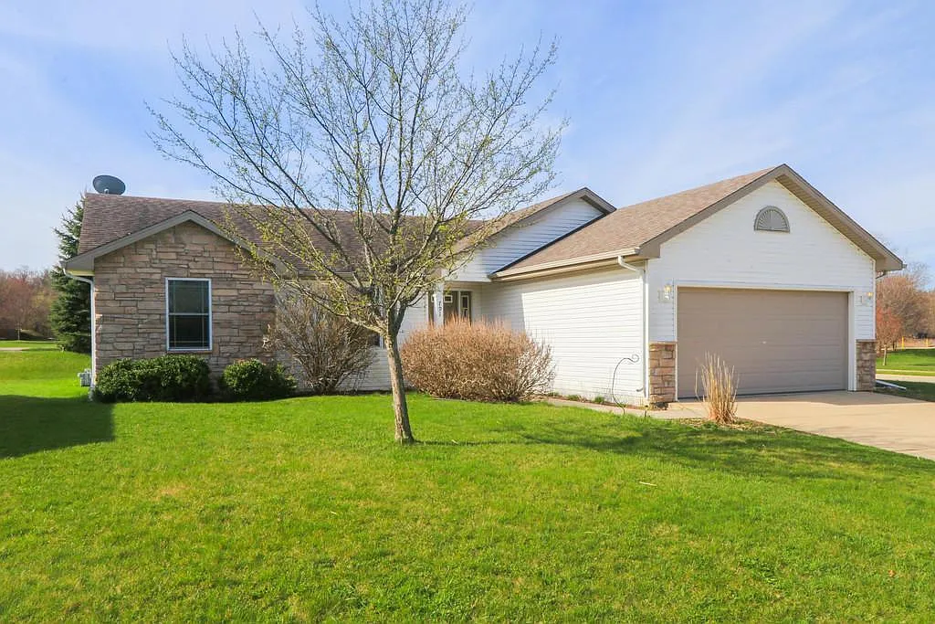 791 N Joshua Ln photo 1