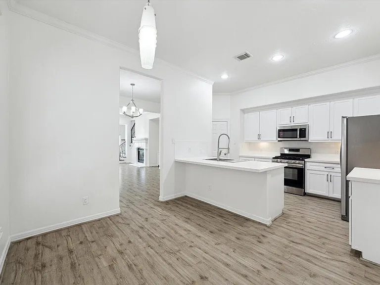 13639 Brookbluff Ln — Photo 10