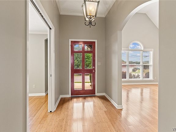 4th image of 15572 Brookstone Dr