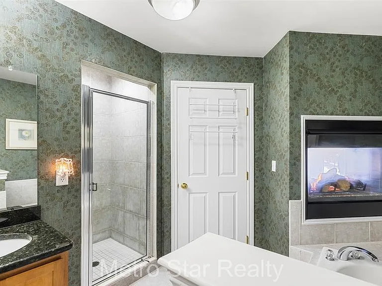 120 N Village Way — Photo 13
