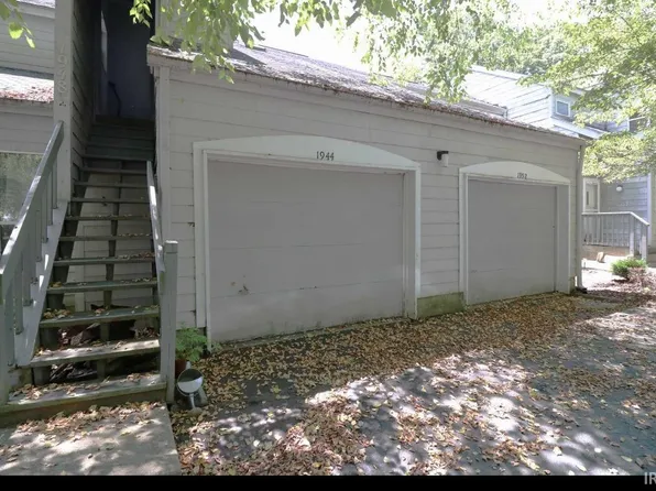 1948 S Bay Pointe Dr #24, Bloomington, IN 47401