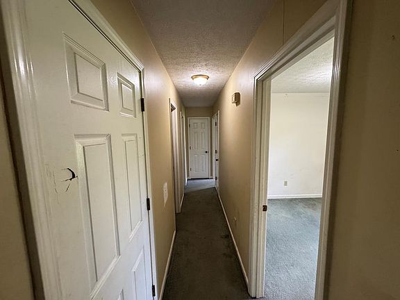 5th image of 556 Grandview Dr