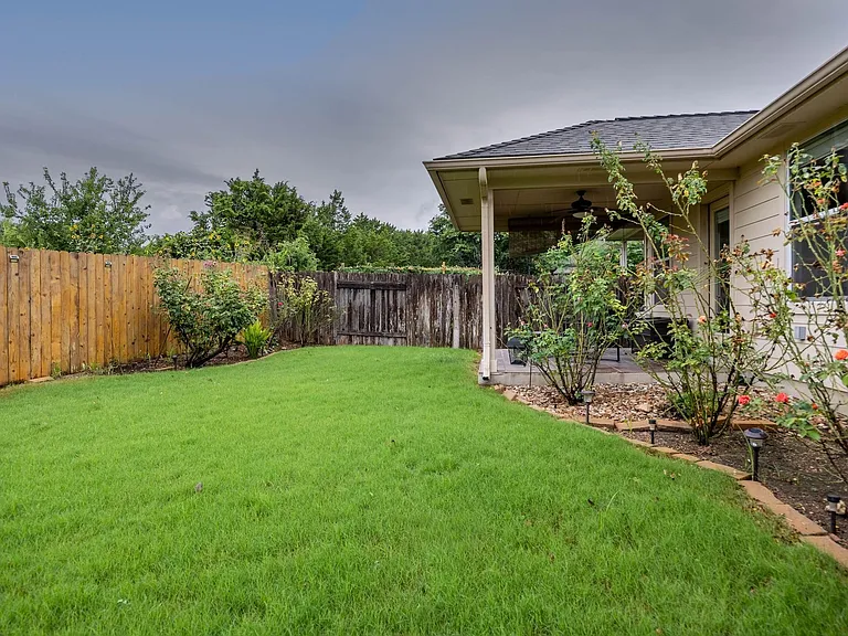 1301 Rimstone Dr — Photo 20
