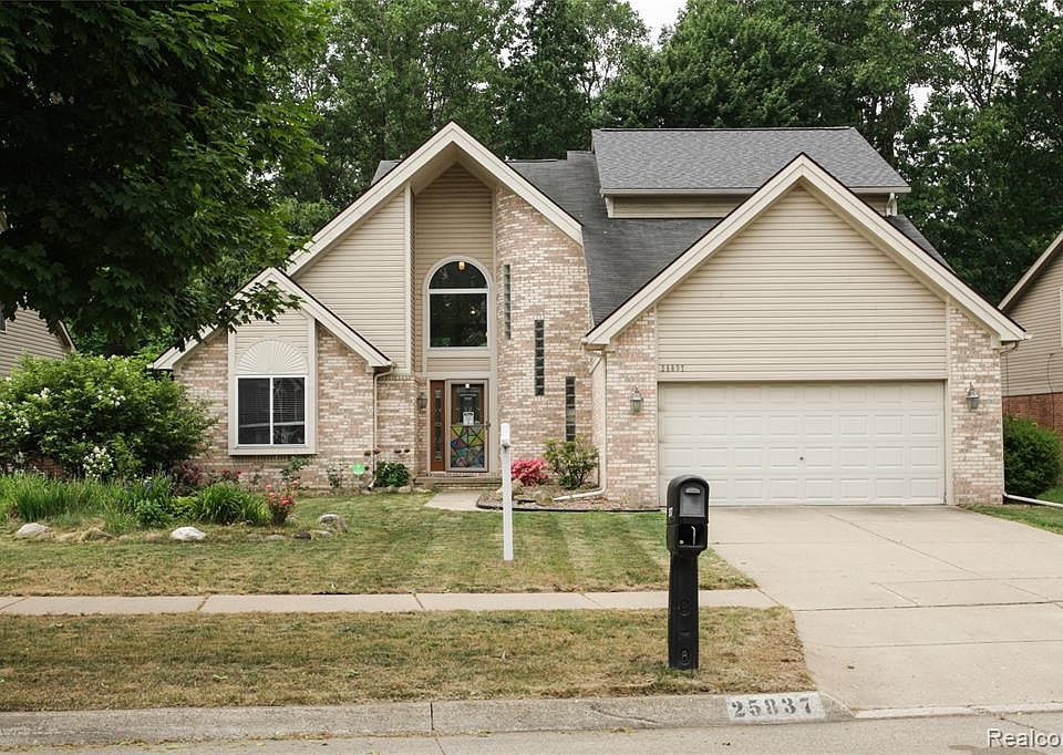 1st image of 25837 Labana Woods Dr N