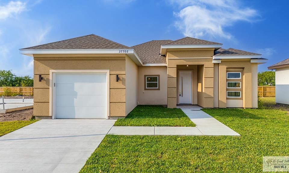1st image of 37766 Vineyard Ave