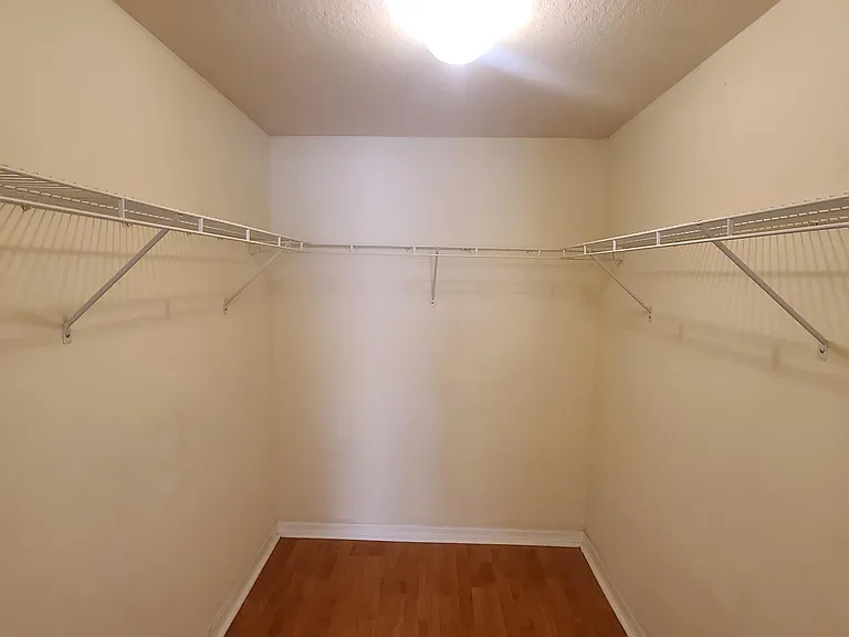 1018 Grand Hickory Cir — Photo 12