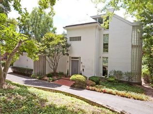 5420 Dunmoyle St, Pittsburgh, PA 15217