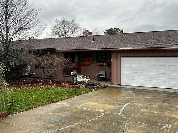 2nd image of 2712 Meadowlark Dr