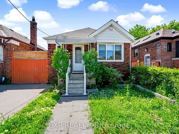 1788 Keele St, Toronto, ON M6M 3X1