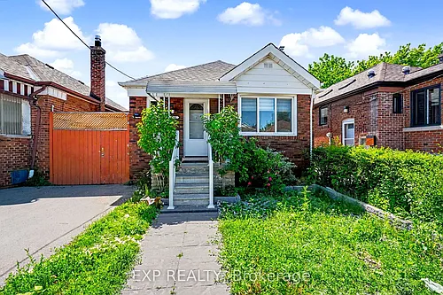 1788 Keele St Photo 1