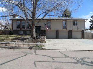 4419 Ridgeglen Rd, Colorado Springs, CO 80918