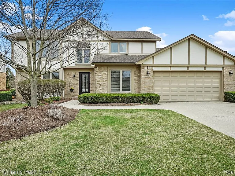 1346 Arbor Creek Dr — Photo 1